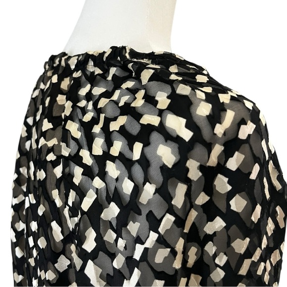 THEORY Size Small Silk Blend Black Cream Burnout Print Long Sleeve Boho Top - Picture 8 of 15